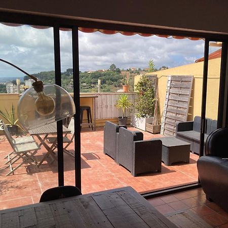 T2 Traversant Avec Une Grande Terrasse Et Piscine Cagnes-sur-Mer Dış mekan fotoğraf