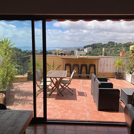 T2 Traversant Avec Une Grande Terrasse Et Piscine Cagnes-sur-Mer Dış mekan fotoğraf
